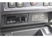 Vehicle Thumb #29