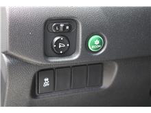 Vehicle Thumb #17