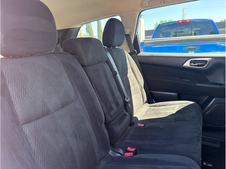 2016 Nissan Pathfinder SV - Photo 16