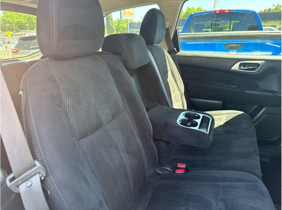 2016 Nissan Pathfinder SV - Photo 19