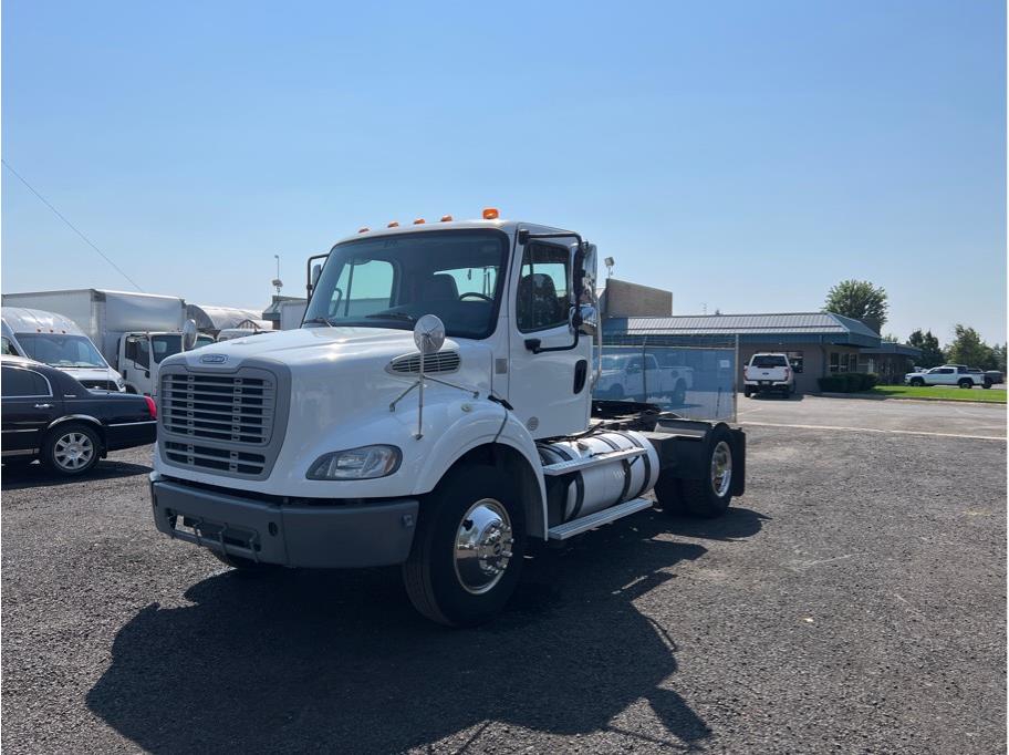 2016 Freightliner M2