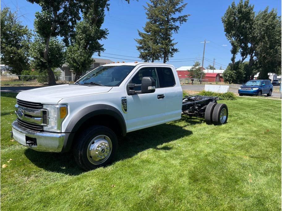 2017 Ford F550 Super Duty Super Cab & Chassis from ATS Finance