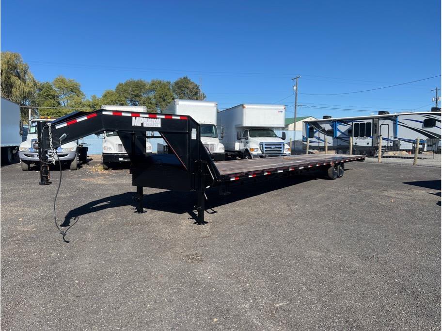 2025 MP Custom Trailers 40 Foot Gooseneck trailer from ATS Finance