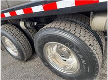 Vehicle Thumb #18