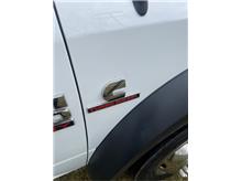 Vehicle Thumb #24