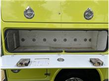 Vehicle Thumb #19