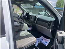Vehicle Thumb #16
