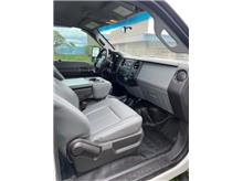 Vehicle Thumb #17