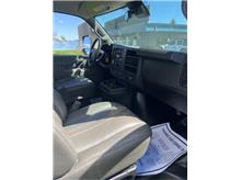 Vehicle Thumb #16