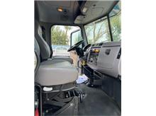 Vehicle Thumb #20