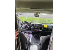Vehicle Thumb #16