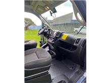 Vehicle Thumb #18