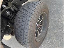 Vehicle Thumb #9