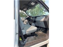 Vehicle Thumb #18