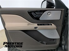 Vehicle Thumb #29