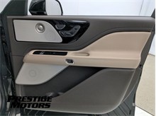 Vehicle Thumb #34