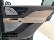 Vehicle Thumb #36