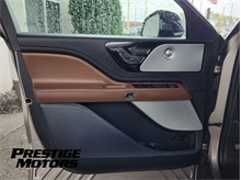 Vehicle Thumb #14