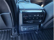 Vehicle Thumb #32
