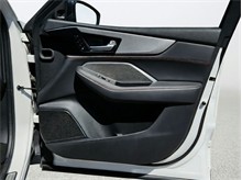 Vehicle Thumb #36