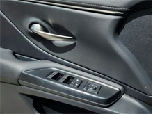 Vehicle Thumb #22