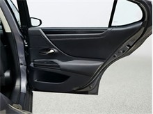 Vehicle Thumb #35