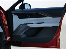 Vehicle Thumb #26