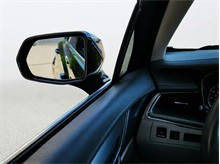 Vehicle Thumb #32