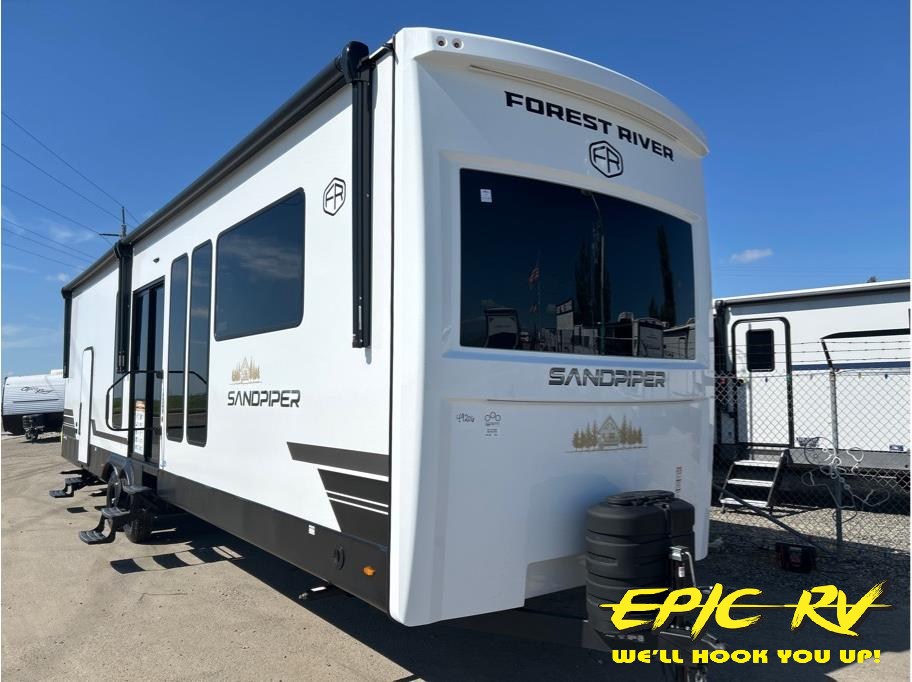 2026 Forest River Sandpiper 422FKL from Epic RV 