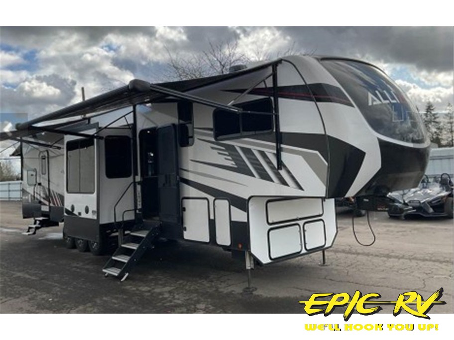2023 Alliance Valor M43V13 from Epic RV 