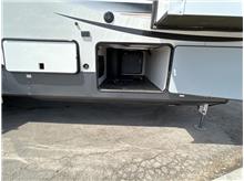 Vehicle Thumb #6