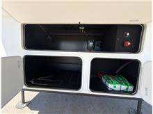 Vehicle Thumb #12