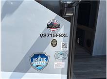 Vehicle Thumb #9