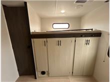 Vehicle Thumb #18