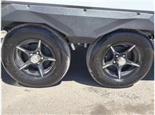 Vehicle Thumb #9
