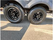 Vehicle Thumb #12