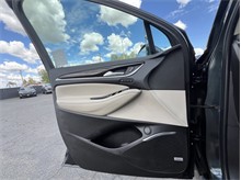 Vehicle Thumb #19