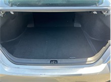 Vehicle Thumb #19