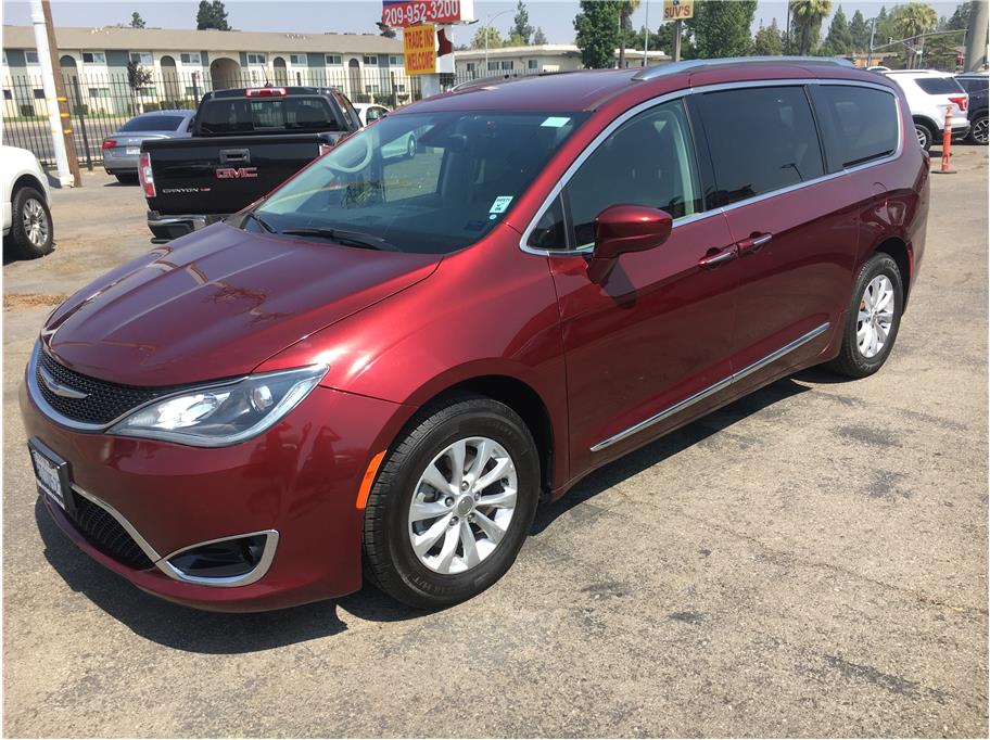 2019 Chrysler Pacifica from 303 Motors