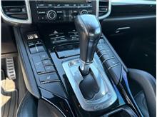 Vehicle Thumb #18