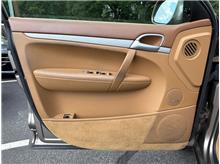 Vehicle Thumb #8