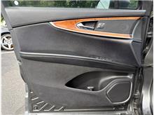 Vehicle Thumb #9