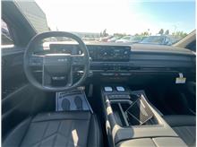 Vehicle Thumb #14