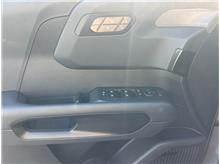 Vehicle Thumb #20