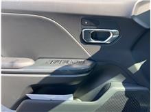 Vehicle Thumb #19