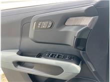 Vehicle Thumb #18
