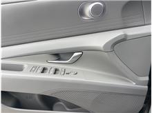Vehicle Thumb #16