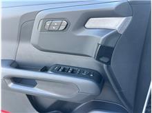 Vehicle Thumb #19