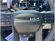 Vehicle Thumb #17
