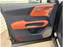 Vehicle Thumb #17